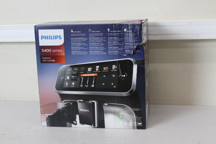 SALE OUT. Philips EP5447/90 Espresso Coffee maker, Fully Automatic, LatteGo milk frother, Water tank 1,8 L, Coffee beans 275 g, Black | Philips Series 5400 Coffee Maker | EP5447/90 | Pump pressure 15 bar | Built-in milk frother | Fully Automatic | 1500 W | Black | DAMAGED PACKAGING