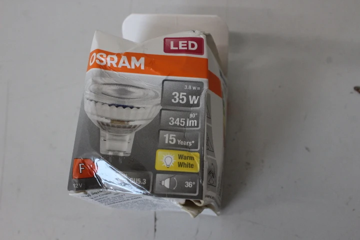 SALE OUT. Osram Parathom Reflector LED 12V MR16 35 non-dim 36° 3,8W/827 GU5.3 bulb | Osram Parathom Reflector LED | GU5.3 | 3.8 W | Warm White | DAMAGED PACKAGING