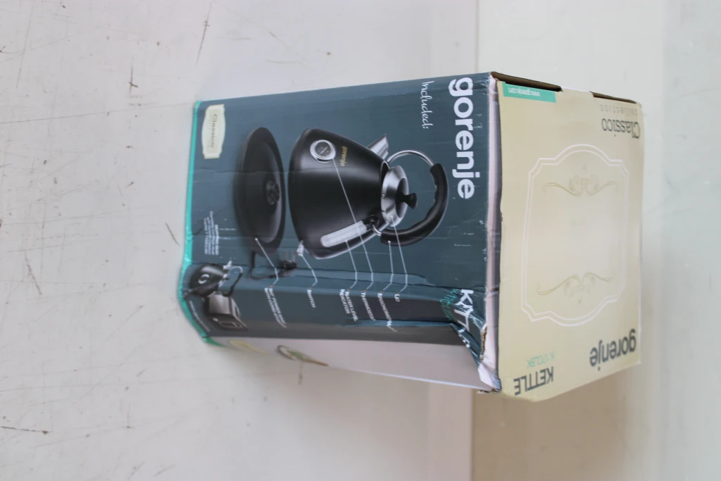 SALE OUT. Gorenje K17CLBK Kettle, Electric, Capacity 1.7 L Power 2200 W, Plastic and metal, Black | Gorenje Kettle | K17CLBK | Electric | 2200 W | 1.7 L | Plastic and metal | 360° rotational base | Black | DAMAGED PACKAGING