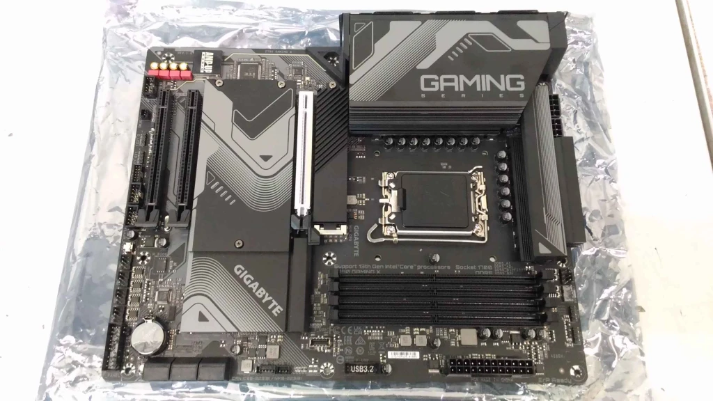 SALE OUT. GIGABYTE Z790 GAMING X 1.0 M/B | Gigabyte Z790 GAMING X 1.0 M/B | Processor family Intel | Processor socket  LGA1700 | DDR5 DIMM | Memory slots 4 | Supported hard disk drive interfaces 	SATA, M.2 | Number of SATA connectors 6 | Chipset Intel Z790 Express | ATX | USED, REFURBISHED, WITHOUT ORIGINAL PACKAGING AND ACCESSORIES, ONLY BACKPANEL