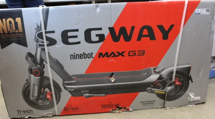 SALE OUT. Ninebot by Segway eKickScooter MAX G3 E | Segway | MAX G3 E | eKickScooter | 2000 W | Up to 25 km/h | 11 " | Black | DAMAGED PACKAGING, SCRATCHED PAINT, REFURBISHED