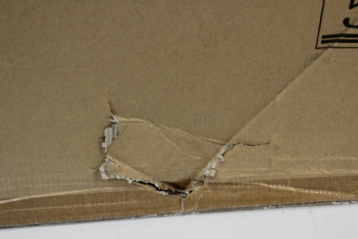 SALE OUT. Adler AD 7824 LED Electric Bathroom Radiator, White | Adler LED Electric Bathroom Radiator | AD 7824 | Radiator | 600 W | White | DAMAGED PACKAGING | IP24