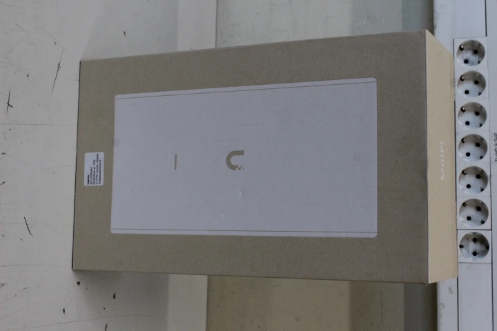 SALE OUT. Ubiquiti U6-Mesh-Pro Access Point WiFi 6 AP | Ubiquiti Access Point | U6-Mesh-Pro | 2.4 GHz, 5 GHz | 10/100/1000 Mbit/s | Ethernet LAN (RJ-45) ports 2 | MU-MiMO Yes | PoE in | Antenna type Integrated omnidirectional super antenna | USED, SPOTS ON BOTTOM EDGES