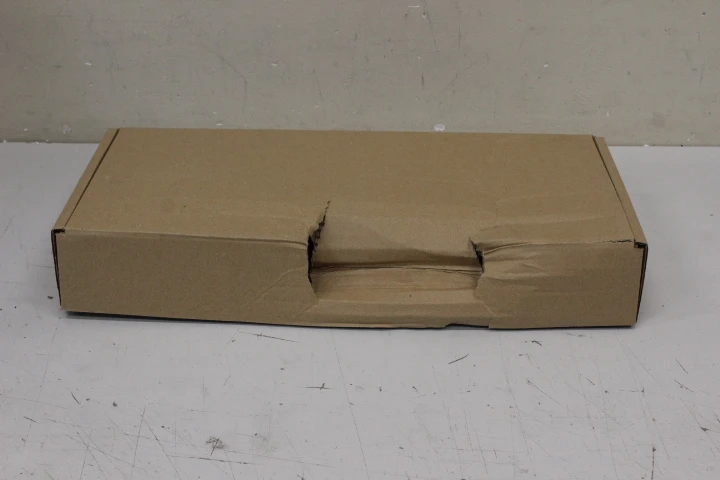 SALE OUT. EDBAK PM1w-B Universal Projector Ceiling Mount (3 fixing points), white | EDBAK Ceiling mount | PM1W-B | Maximum weight (capacity) 15 kg | DAMAGED PACKAGING | White