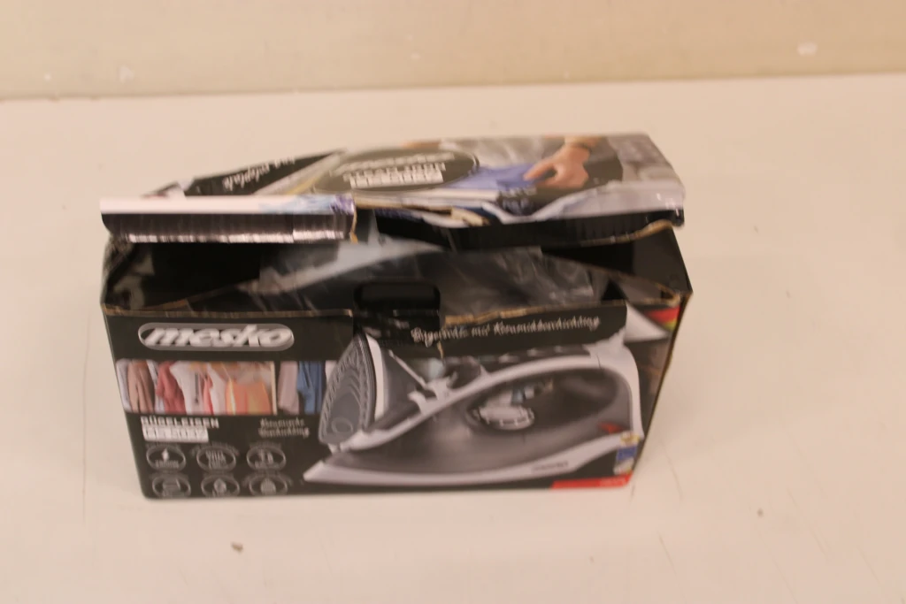 SALE OUT. Mesko MS 5037 Steam iron 2800W, Grey | Mesko MS 5037 | Steam Iron | 2800 W | Water tank capacity 170 ml | Continuous steam 35 g/min | Grey | DAMAGED PACKAGING, SCRATCHED ON KERAMIC PLATE