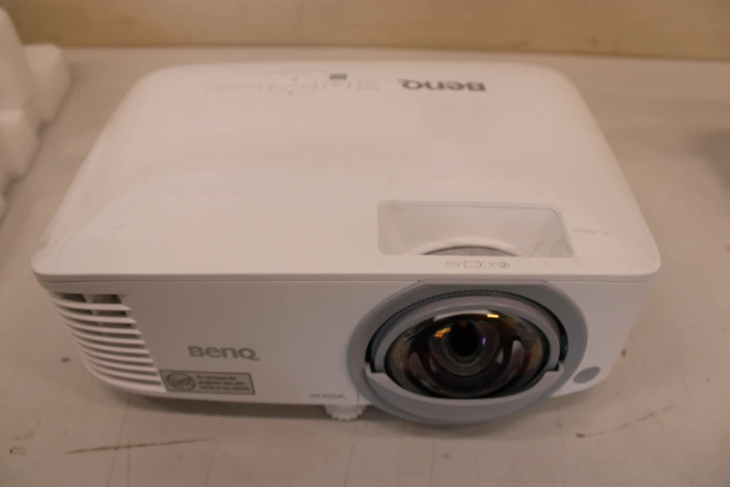 SALE OUT.  | Benq MW826STH | WUXGA (1920x1200) | 3500 ANSI lumens | White | REFURBISHED | Lamp warranty 8 month(s)