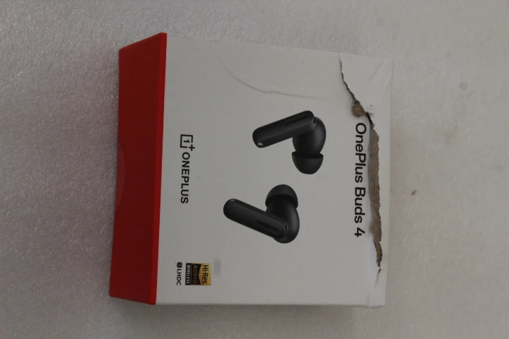 SALE OUT. | OnePlus Earbuds | Buds 4 | Noise reduction | DAMAGED PACKAGING